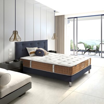 Matelas Week-end à Amsterdam d'une hauteur de 27 cm développé par André Renault et distribué en exclusivité par la Literie des Savoie